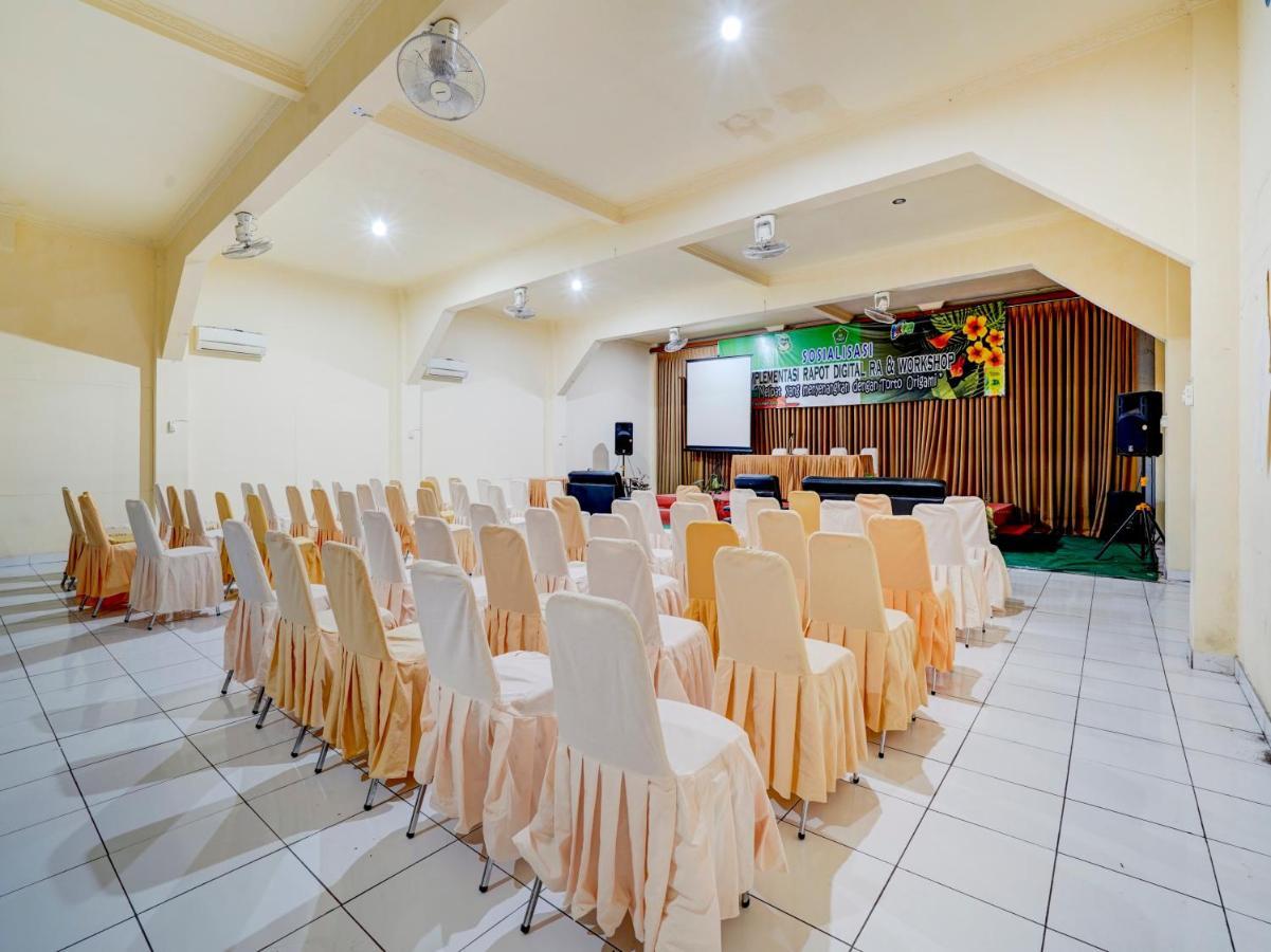 Super Oyo 90118 Hotel Diamond Syariah Subang Exterior foto