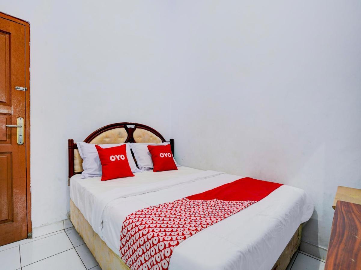 Super Oyo 90118 Hotel Diamond Syariah Subang Exterior foto