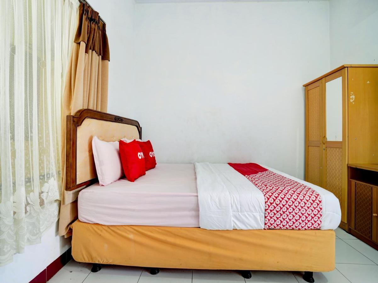 Super Oyo 90118 Hotel Diamond Syariah Subang Exterior foto
