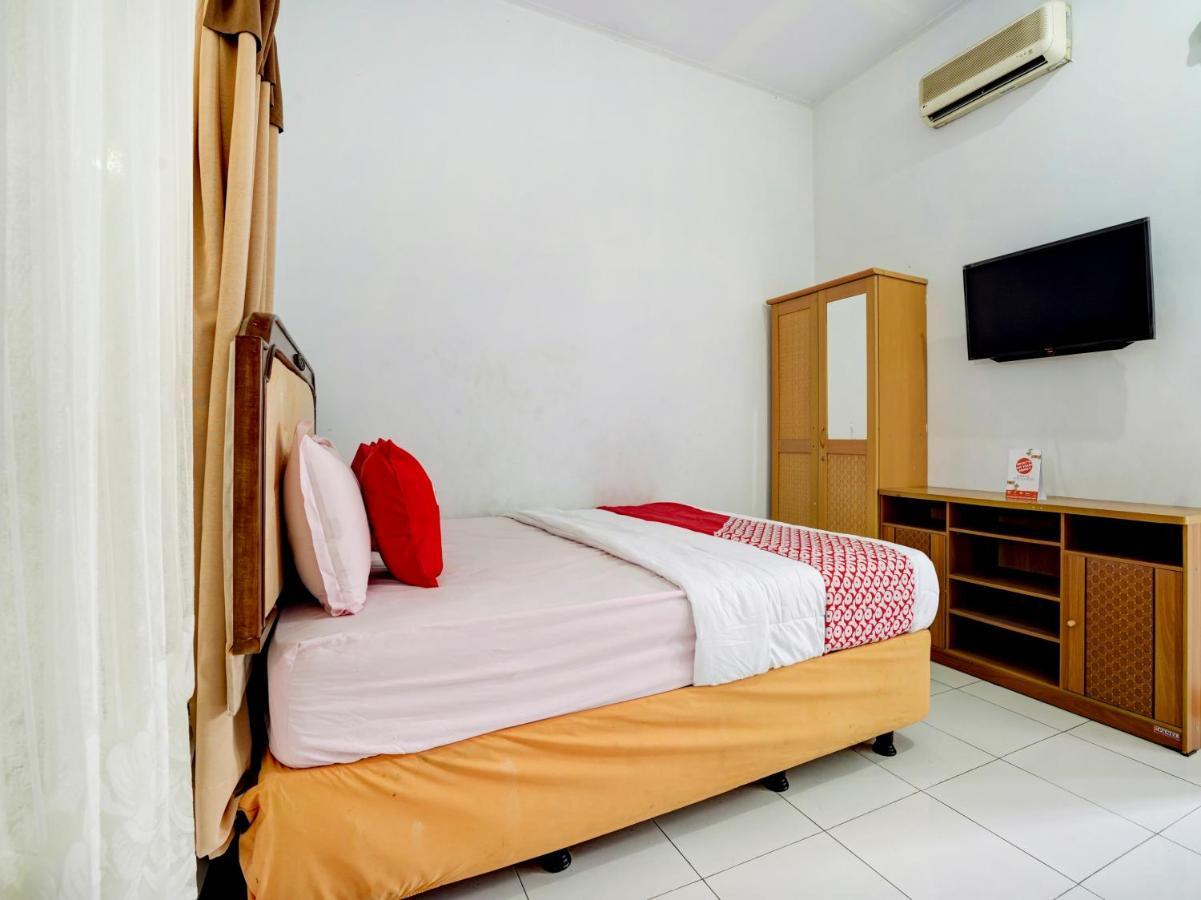 Super Oyo 90118 Hotel Diamond Syariah Subang Exterior foto