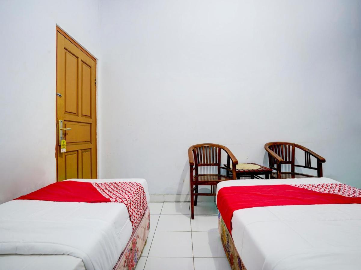 Super Oyo 90118 Hotel Diamond Syariah Subang Exterior foto