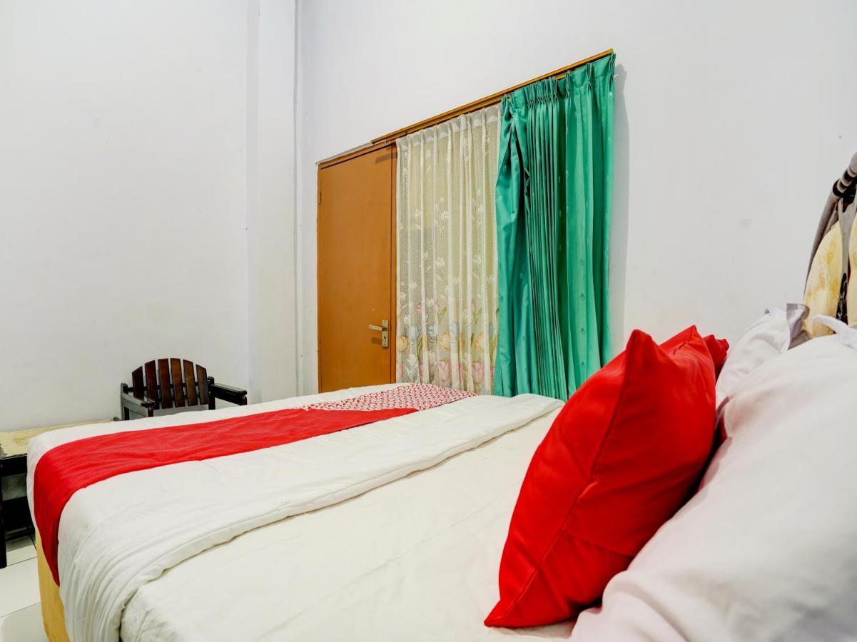 Super Oyo 90118 Hotel Diamond Syariah Subang Exterior foto
