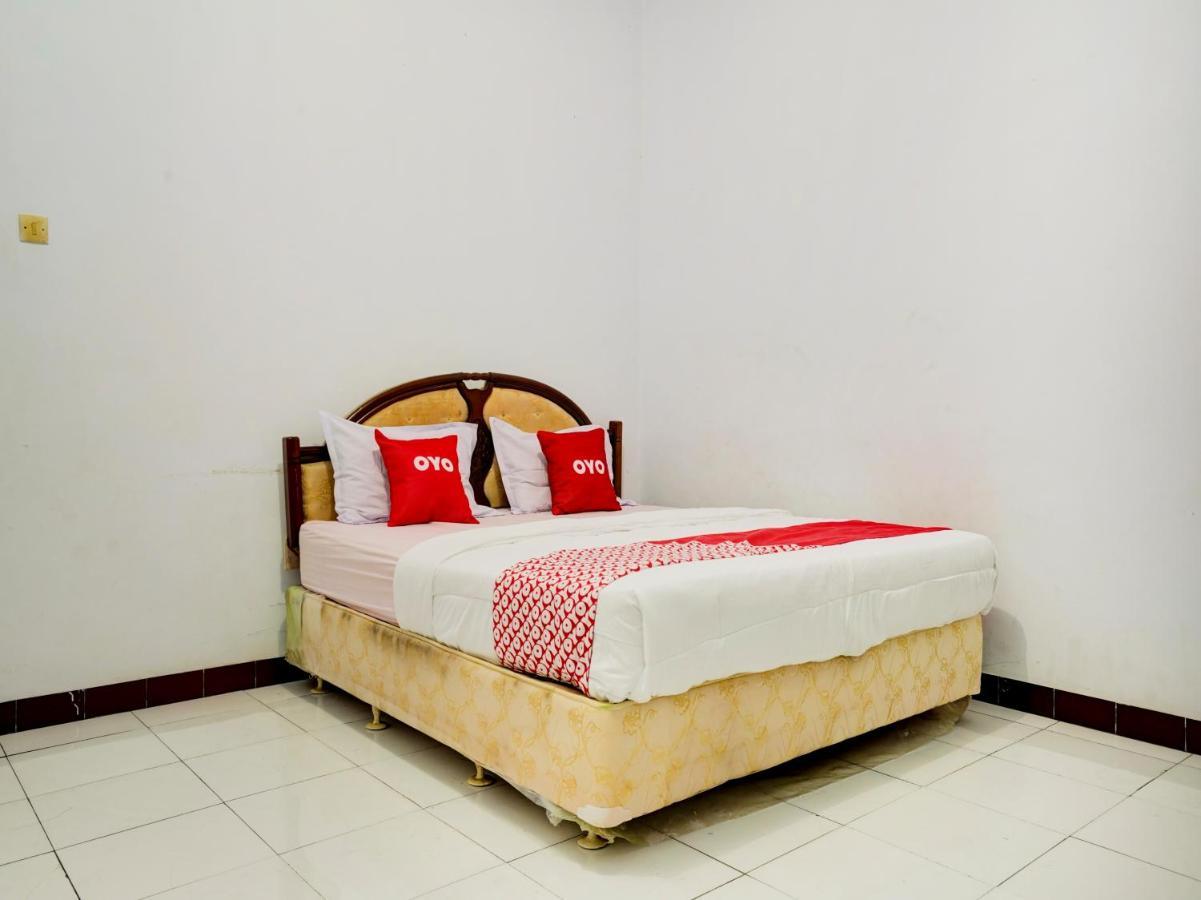 Super Oyo 90118 Hotel Diamond Syariah Subang Exterior foto