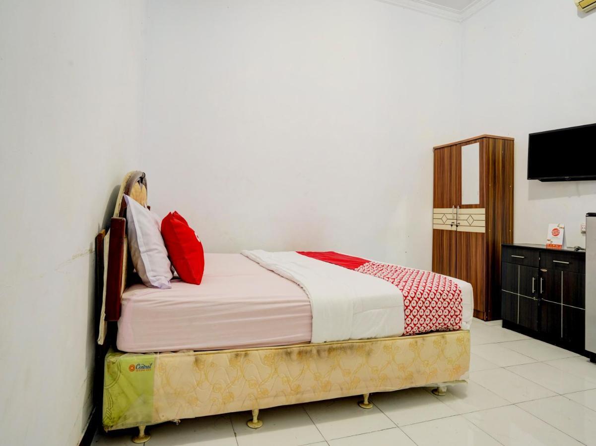 Super Oyo 90118 Hotel Diamond Syariah Subang Exterior foto