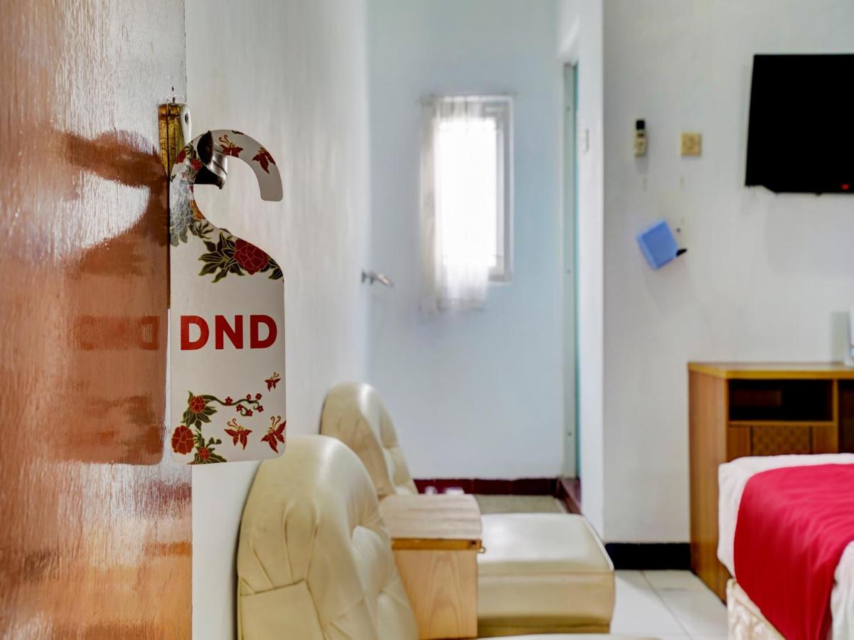 Super Oyo 90118 Hotel Diamond Syariah Subang Exterior foto