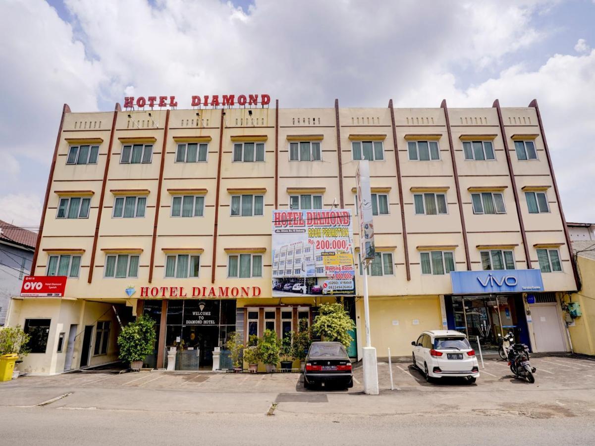Super Oyo 90118 Hotel Diamond Syariah Subang Exterior foto
